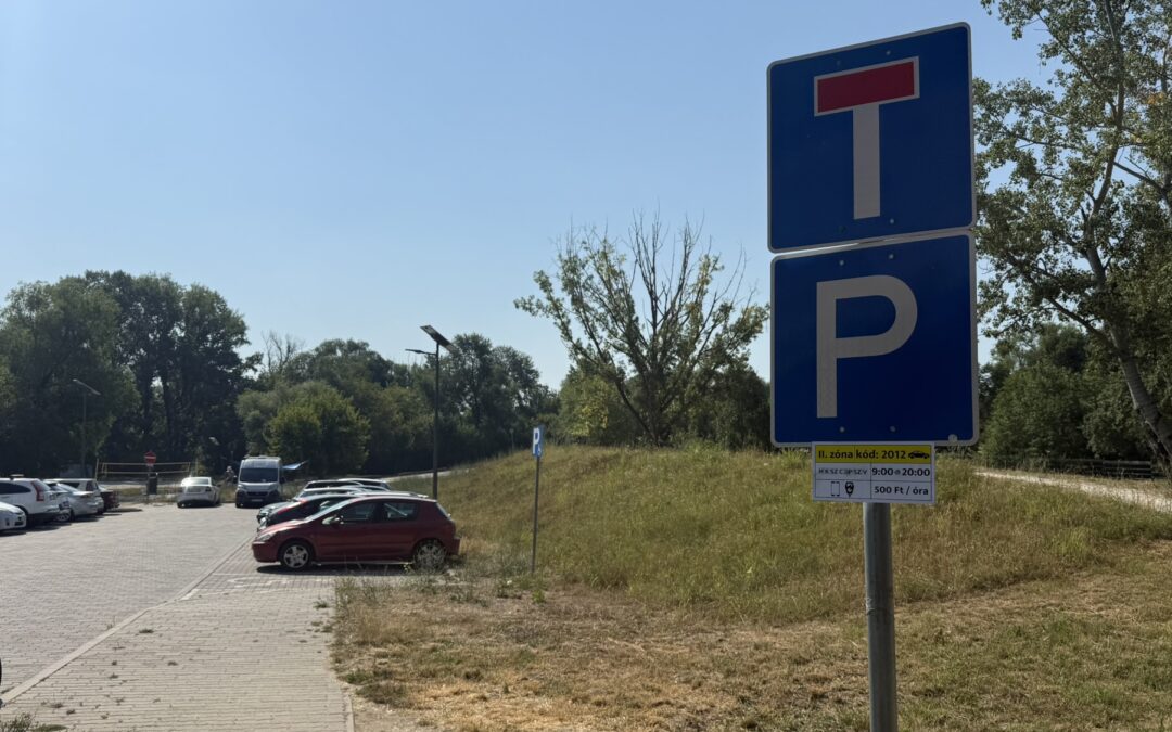 Három év türelmi idő után vált díjkötelessé a Postás parkoló